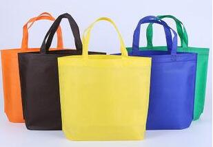 The raw materials are not easily degraded, non-woven bags are far more dangerous than plastic bags
